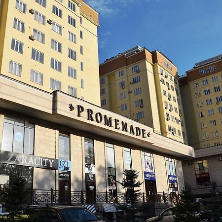 Yellow Apartment In The Center Of Бишкек Экстерьер фото