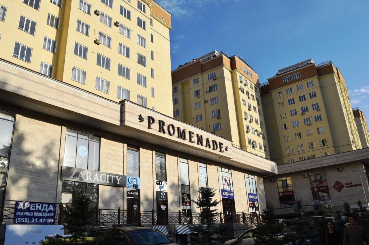 Yellow Apartment In The Center Of Бишкек Экстерьер фото